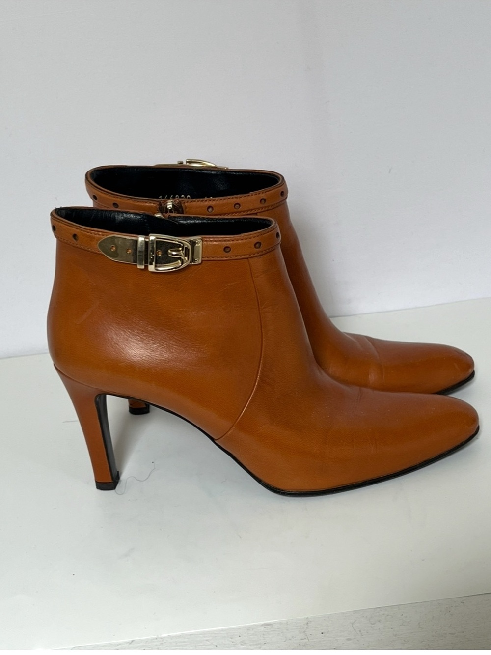 Gucci Tan Leather Ankle Booties with Gold Buckle 10B - Picture 5 of 15